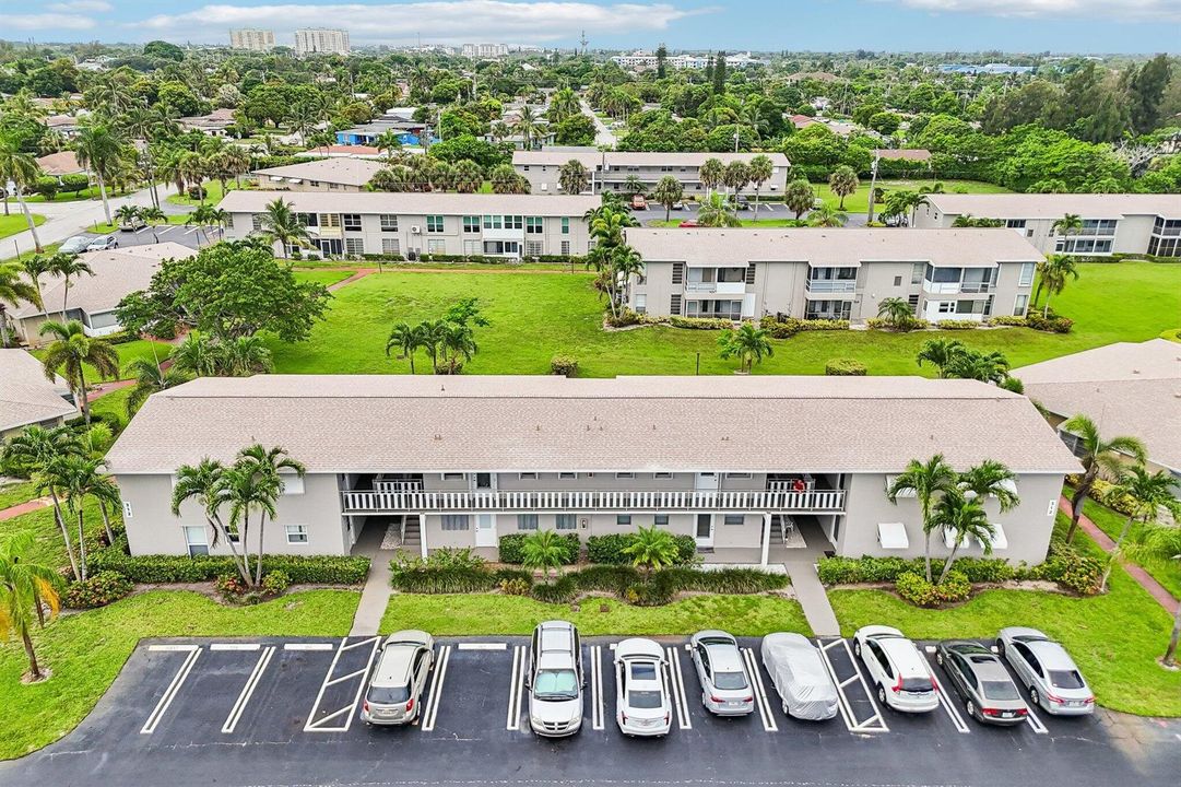 29-web-or-mls-NE 17th Ave 202-S1707-029