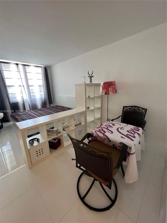 For Rent: $2,200 (0 beds, 1 baths, 515 Square Feet)