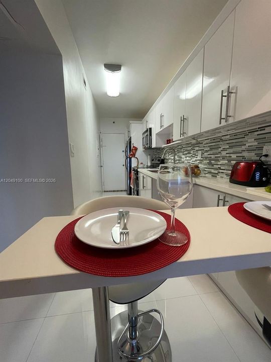 For Rent: $2,200 (0 beds, 1 baths, 515 Square Feet)