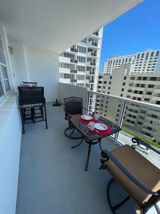 For Rent: $2,200 (0 beds, 1 baths, 515 Square Feet)