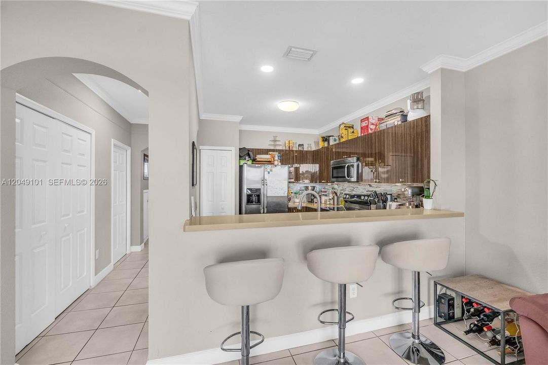 For Rent: $2,999 (3 beds, 2 baths, 1450 Square Feet)