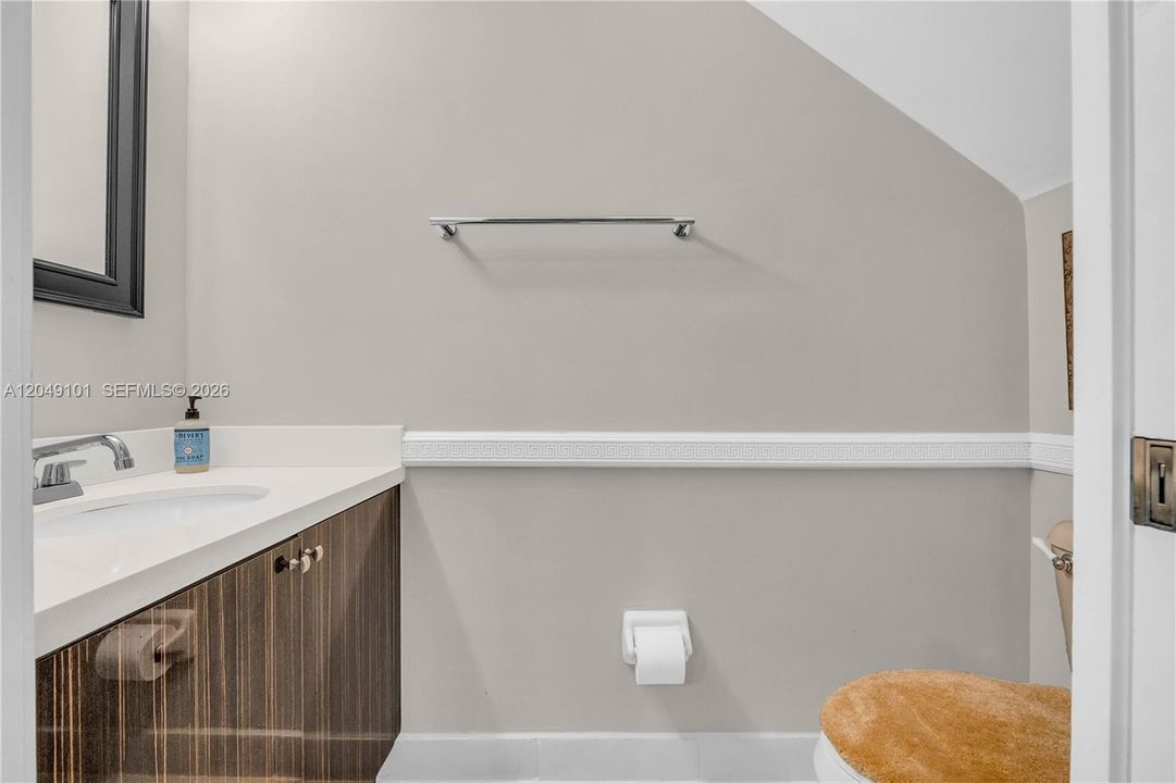 For Rent: $2,999 (3 beds, 2 baths, 1450 Square Feet)