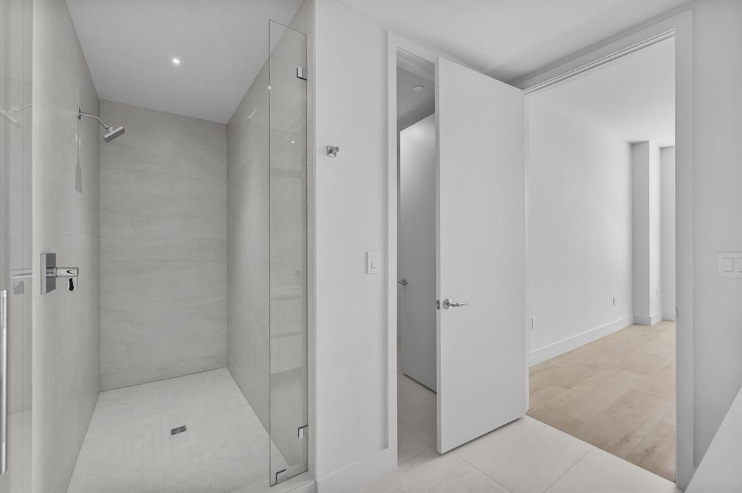 Ensuite Bathroom #2