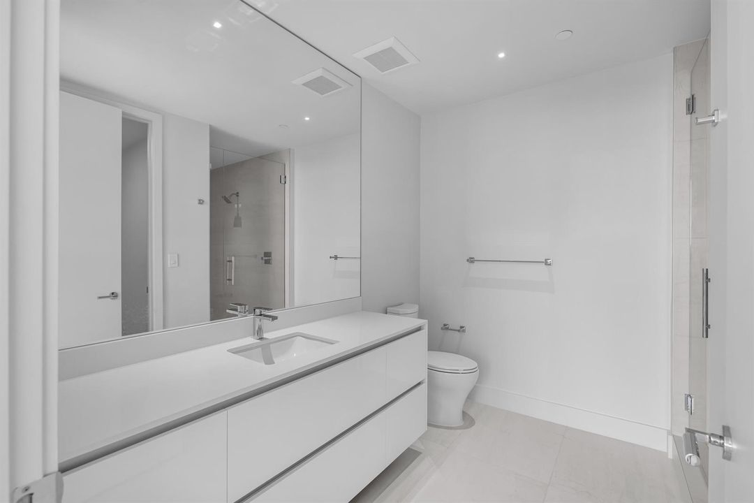 Ensuite Bathroom #2