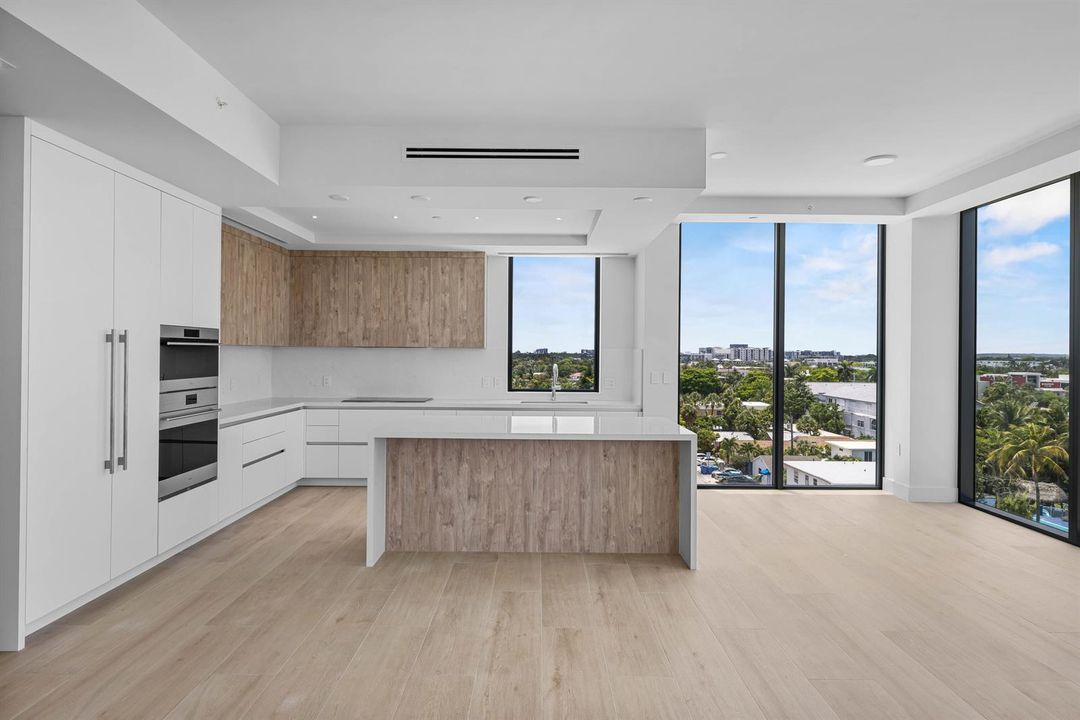 Bright open Floor Plan