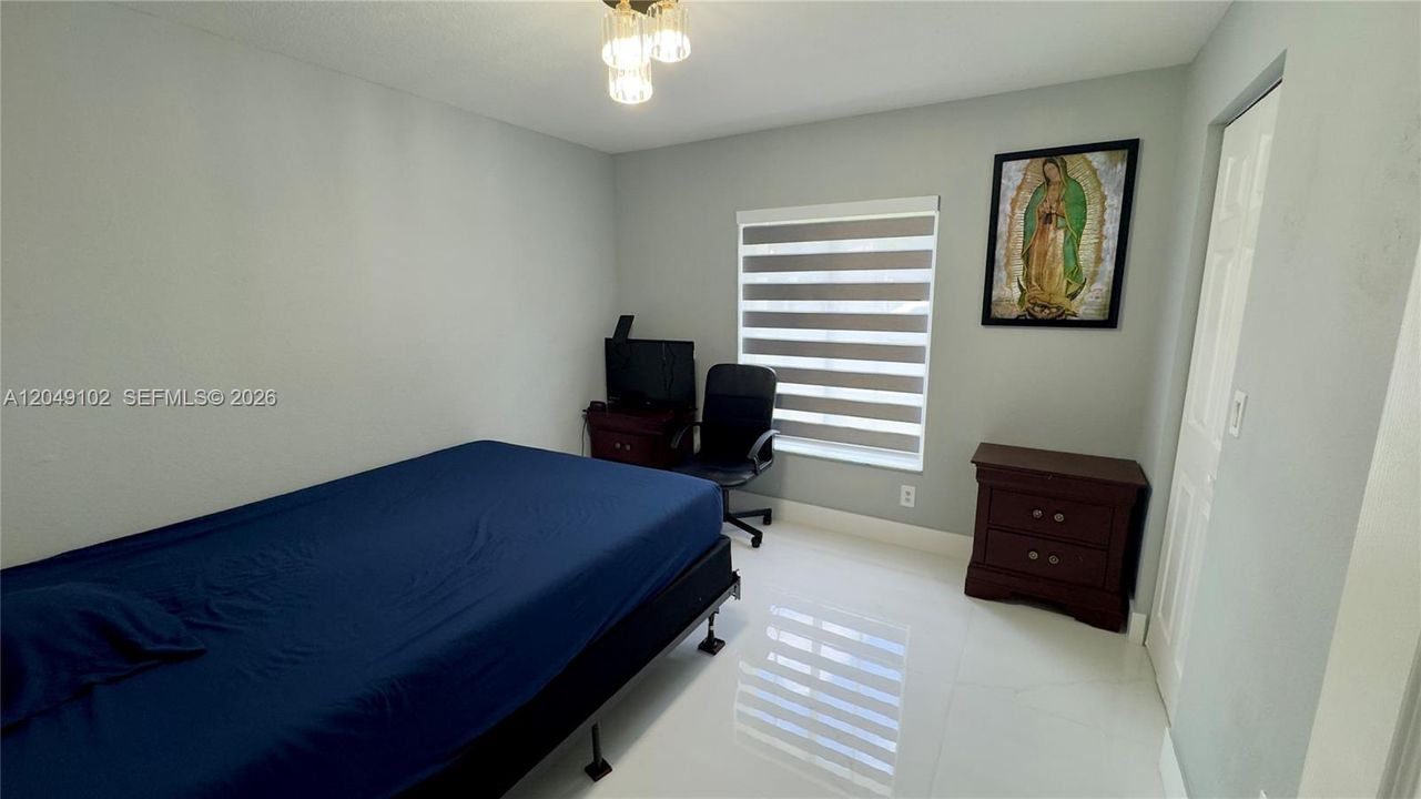 For Sale: $599,000 (4 beds, 3 baths, 1921 Square Feet)