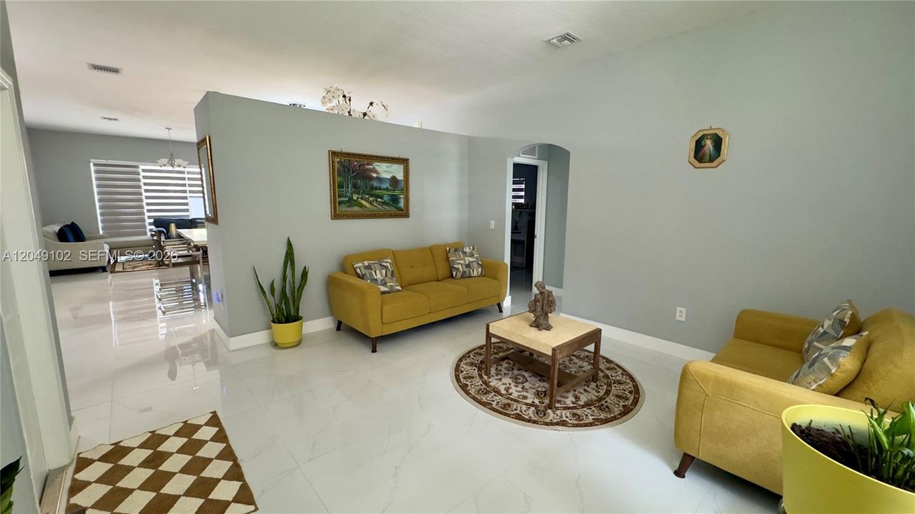 For Sale: $599,000 (4 beds, 3 baths, 1921 Square Feet)