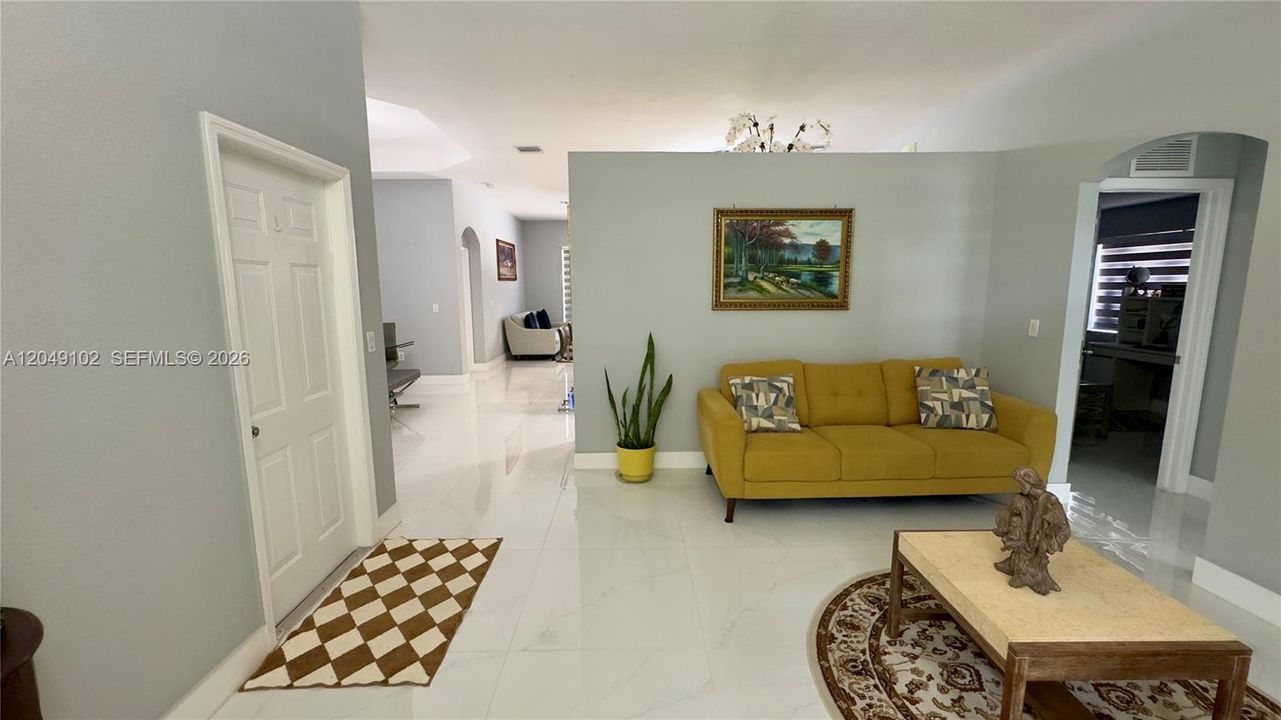 For Sale: $599,000 (4 beds, 3 baths, 1921 Square Feet)