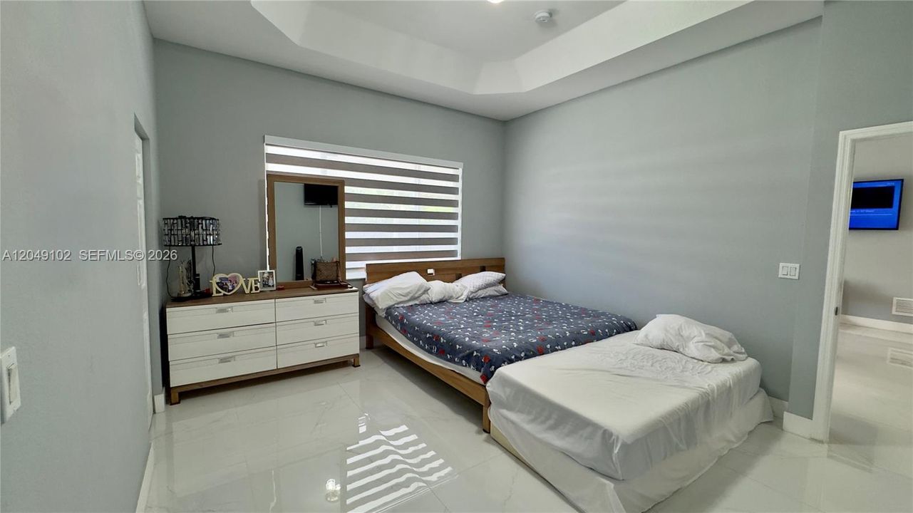 For Sale: $599,000 (4 beds, 3 baths, 1921 Square Feet)
