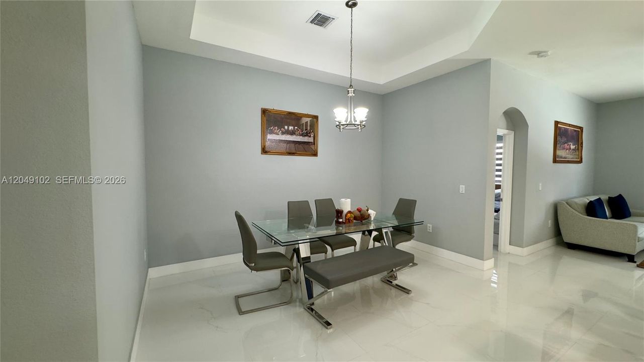 For Sale: $599,000 (4 beds, 3 baths, 1921 Square Feet)