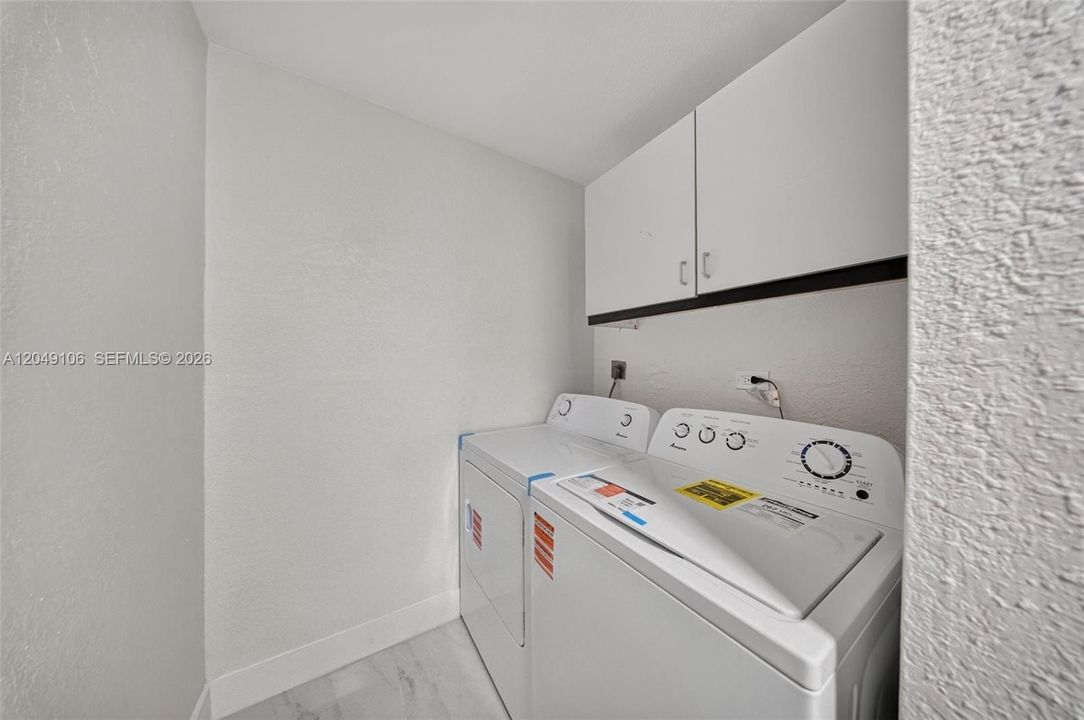 For Rent: $2,500 (3 beds, 1 baths, 1192 Square Feet)