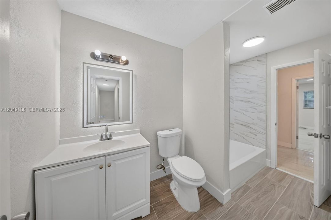 For Rent: $2,500 (3 beds, 1 baths, 1192 Square Feet)