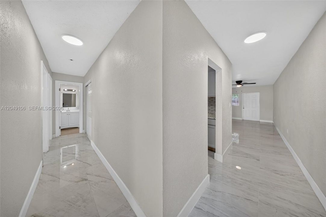 For Rent: $2,500 (3 beds, 1 baths, 1192 Square Feet)