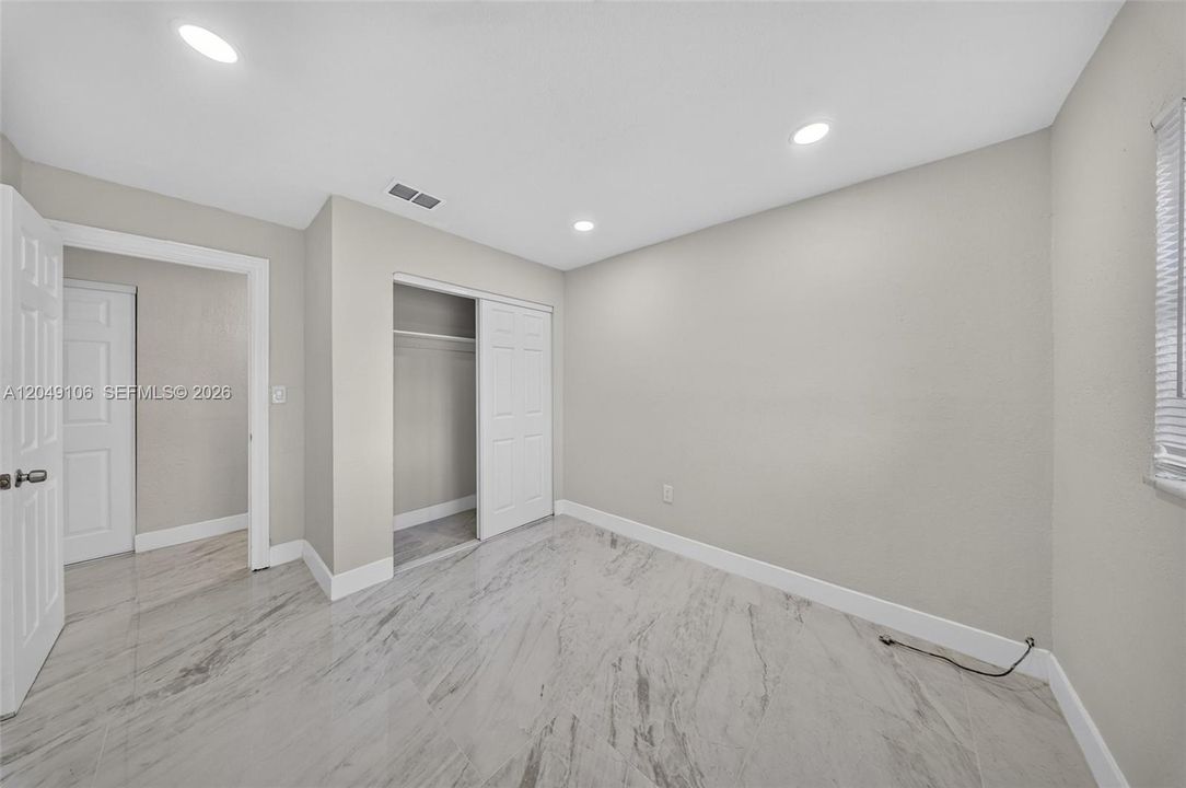 For Rent: $2,500 (3 beds, 1 baths, 1192 Square Feet)