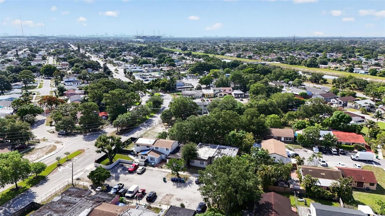 For Rent: $2,500 (3 beds, 1 baths, 1192 Square Feet)