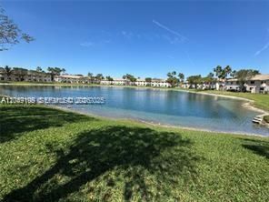 For Rent: $1,900 (2 beds, 2 baths, 822 Square Feet)