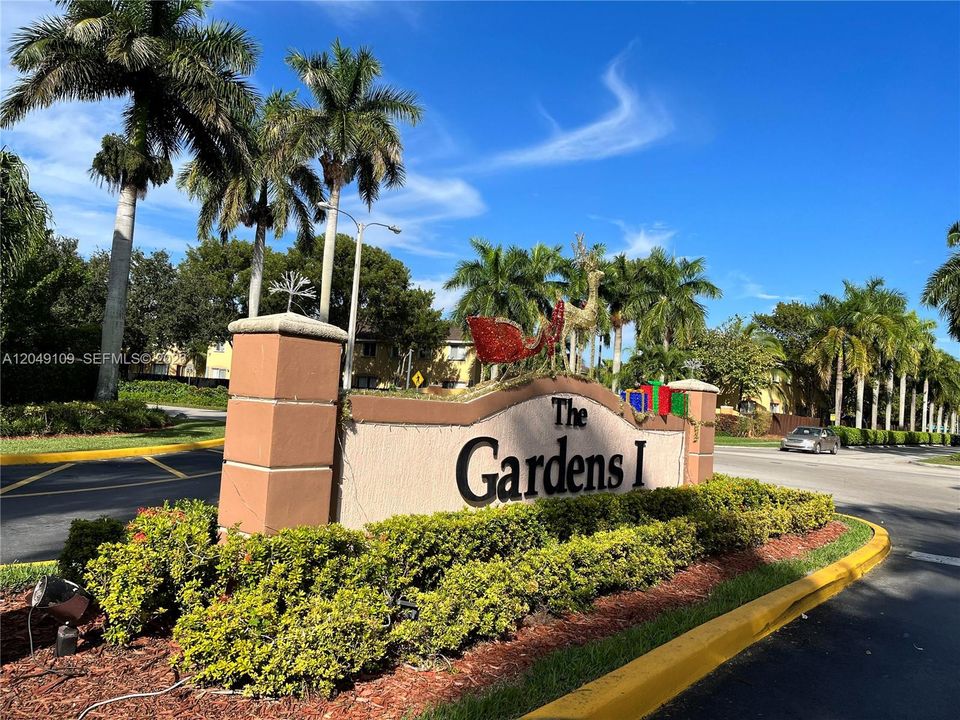 For Rent: $1,900 (2 beds, 2 baths, 822 Square Feet)