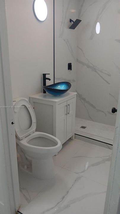 На продажу: $489,000 (4 спален, 2 ванн, 1194 Квадратных фут)