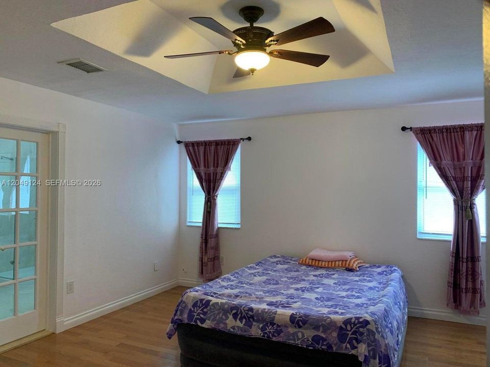For Sale: $829,000 (3 beds, 2 baths, 2314 Square Feet)