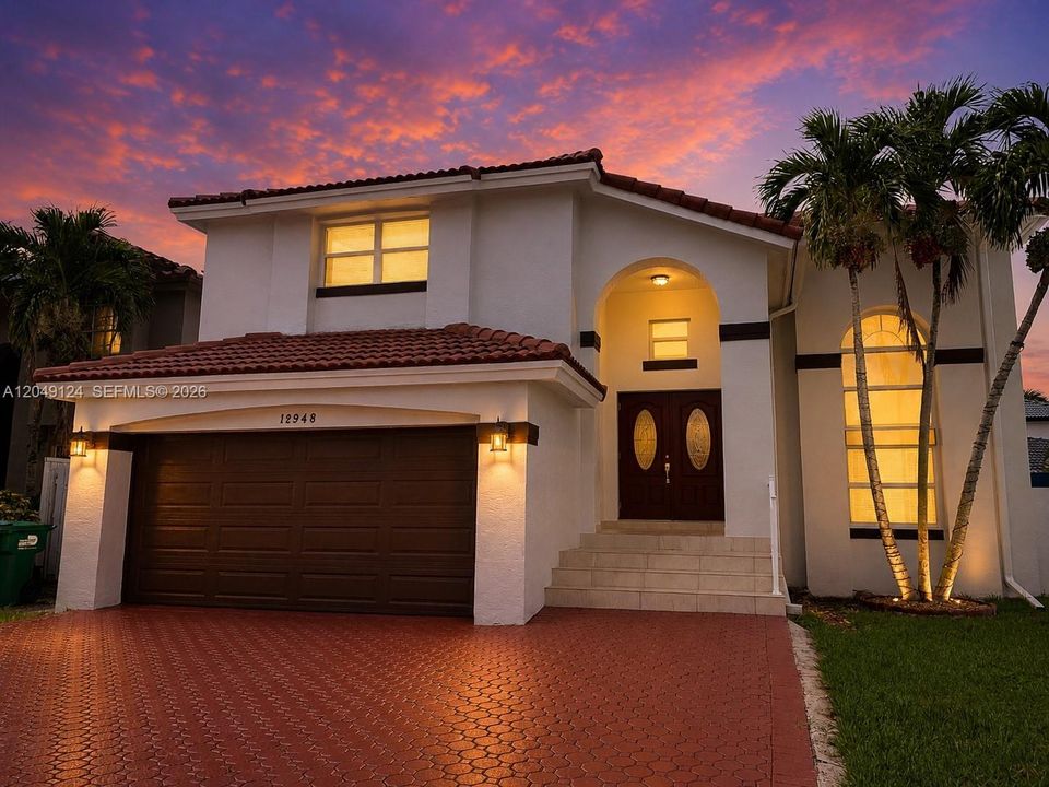 For Sale: $829,000 (3 beds, 2 baths, 2314 Square Feet)
