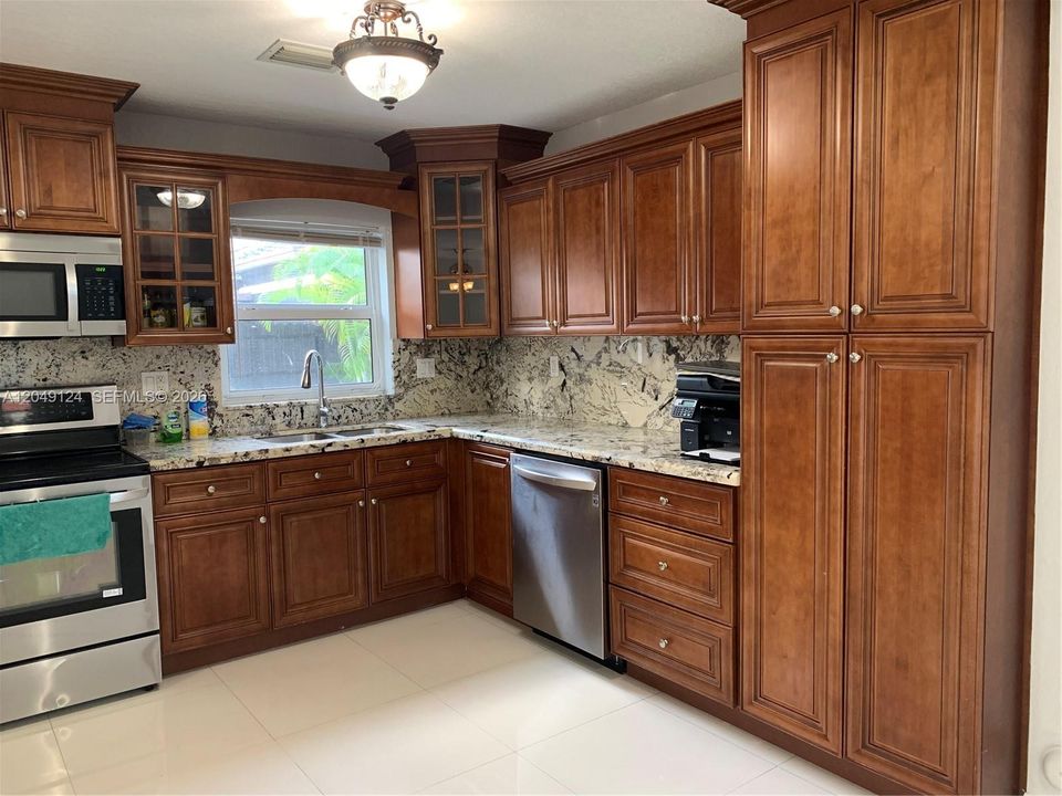 For Sale: $829,000 (3 beds, 2 baths, 2314 Square Feet)