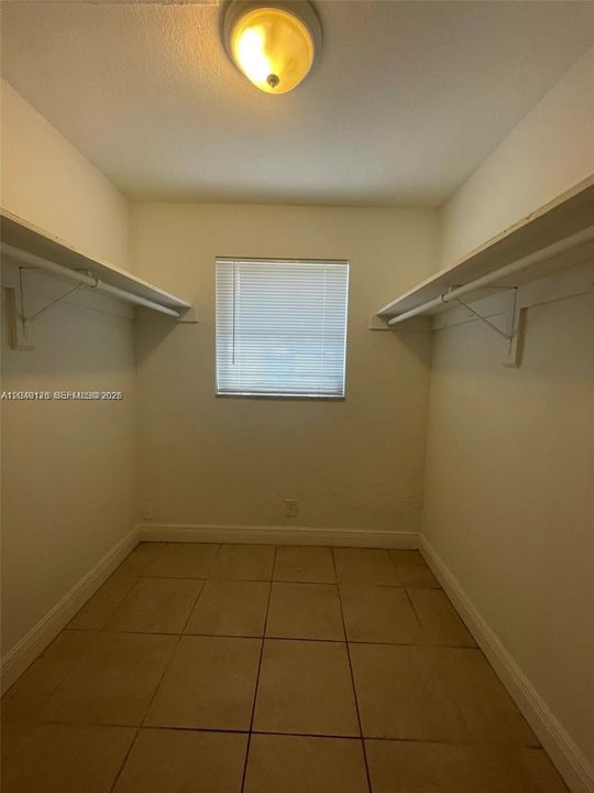 1472 NE 25th Court, Pompano Beach 1215 SF
