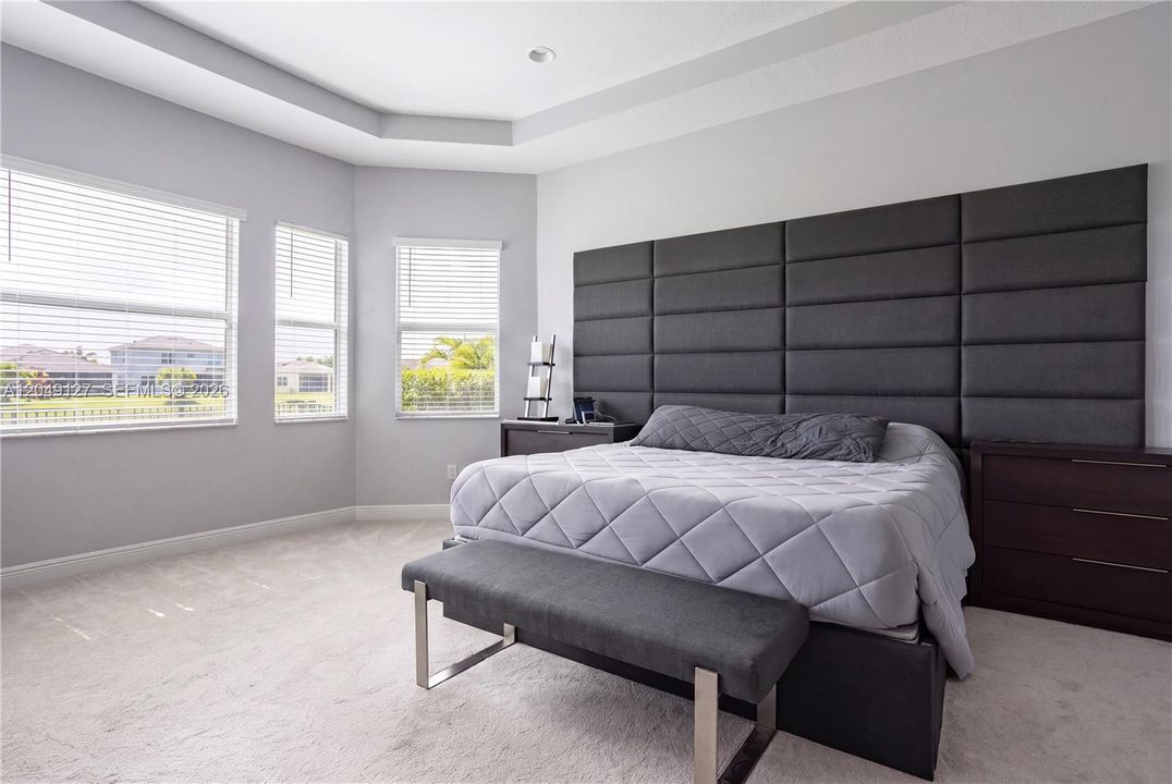 For Rent: $5,000 (7 beds, 4 baths, 4034 Square Feet)