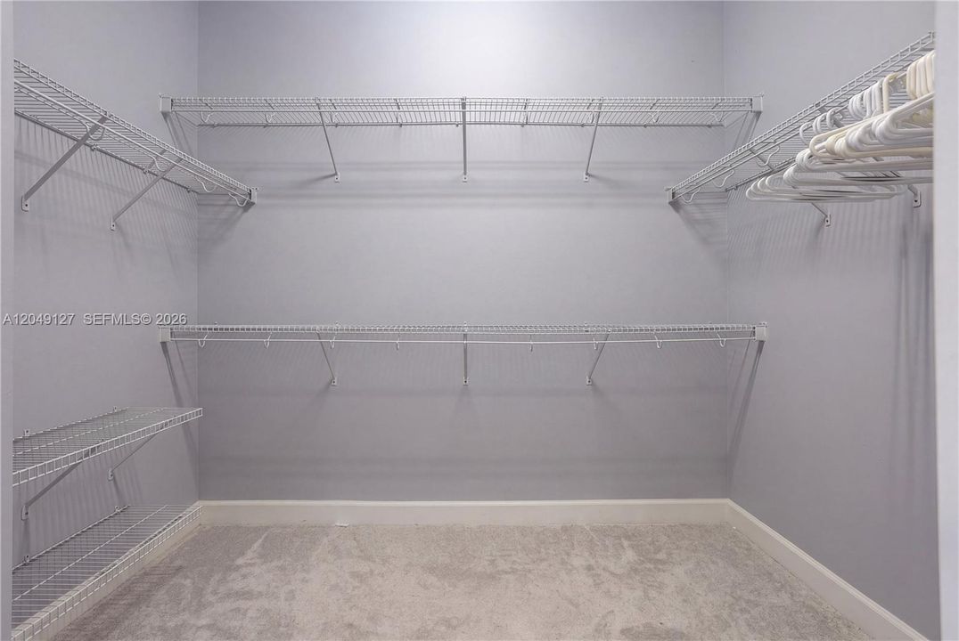 For Rent: $5,000 (7 beds, 4 baths, 4034 Square Feet)
