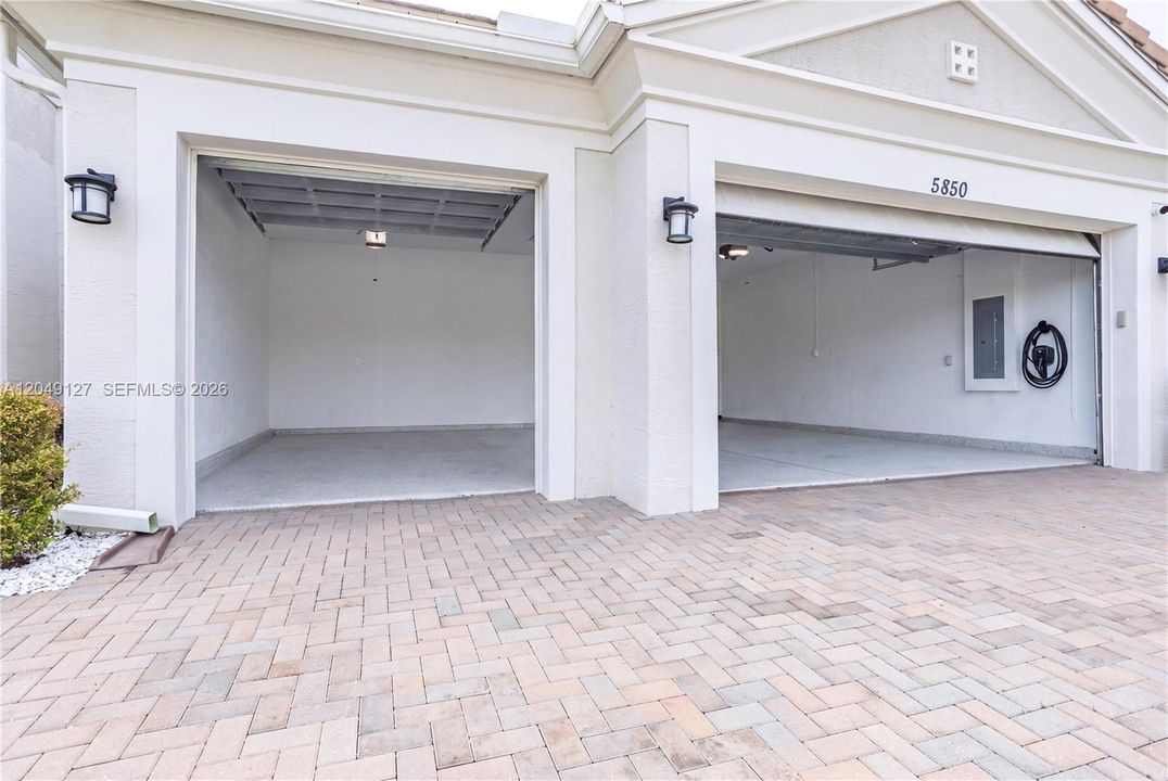 For Rent: $5,000 (7 beds, 4 baths, 4034 Square Feet)