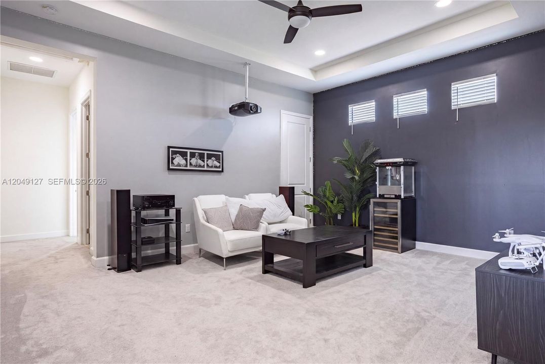 For Rent: $5,000 (7 beds, 4 baths, 4034 Square Feet)