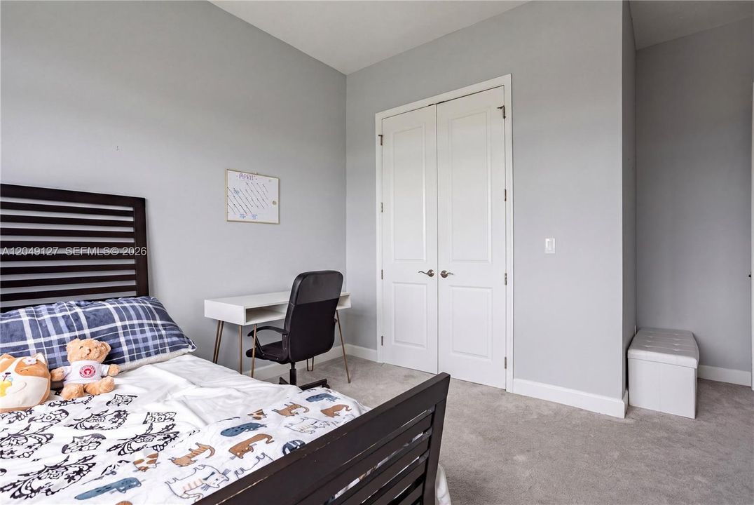 For Rent: $5,000 (7 beds, 4 baths, 4034 Square Feet)
