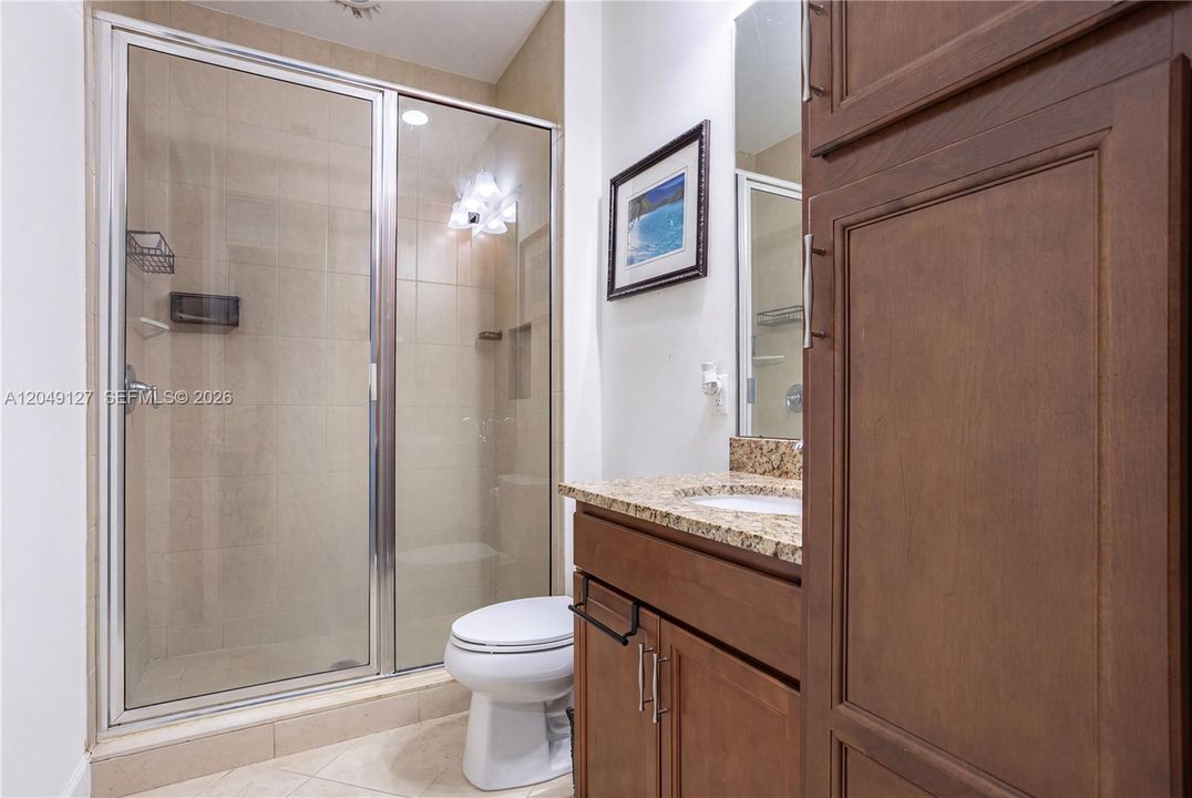 For Rent: $5,000 (7 beds, 4 baths, 4034 Square Feet)