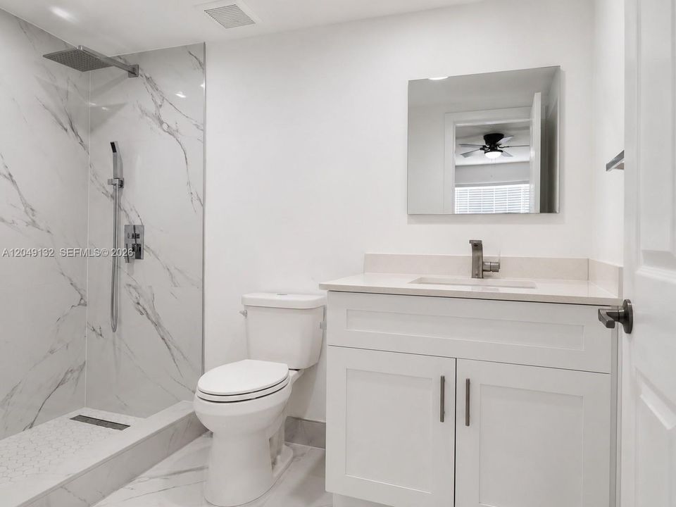 В аренду: $2,350 (2 спален, 2 ванн, 890 Квадратных фут)