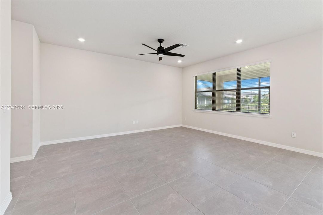 For Rent: $4,700 (3 beds, 2 baths, 1941 Square Feet)