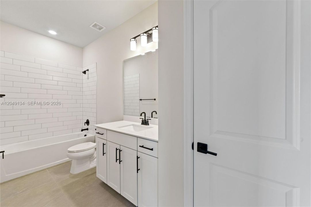 For Rent: $4,700 (3 beds, 2 baths, 1941 Square Feet)