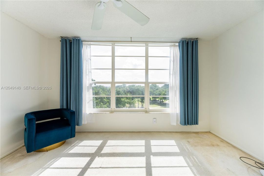 For Sale: $209,900 (2 beds, 2 baths, 1064 Square Feet)
