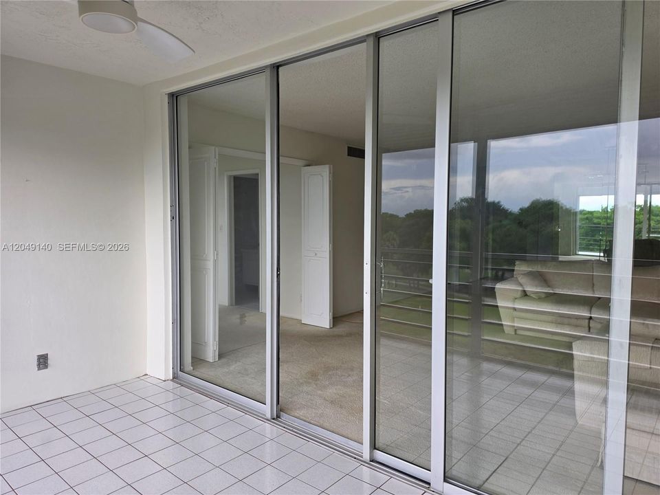 For Sale: $209,900 (2 beds, 2 baths, 1064 Square Feet)