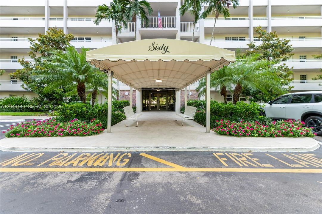 For Sale: $209,900 (2 beds, 2 baths, 1064 Square Feet)