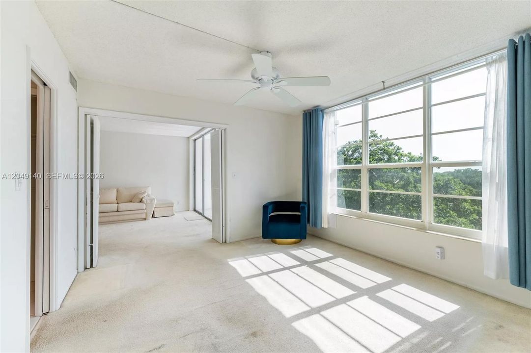 For Sale: $209,900 (2 beds, 2 baths, 1064 Square Feet)