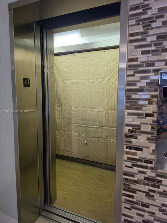 For Sale: $209,900 (2 beds, 2 baths, 1064 Square Feet)