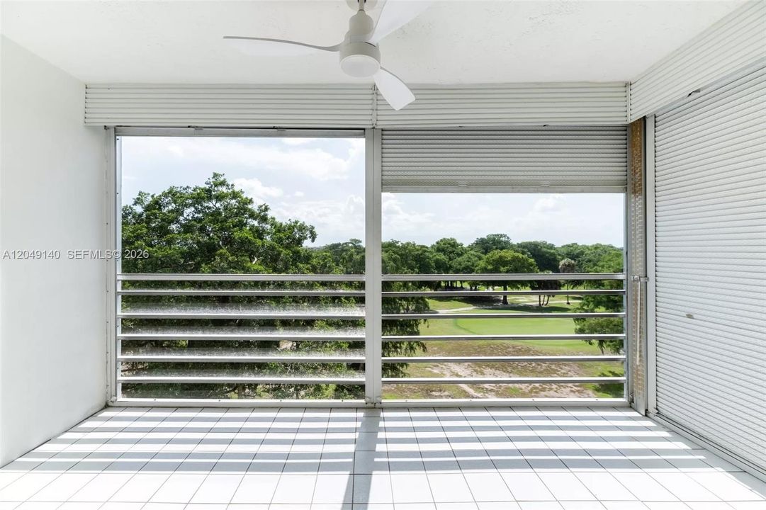 For Sale: $209,900 (2 beds, 2 baths, 1064 Square Feet)