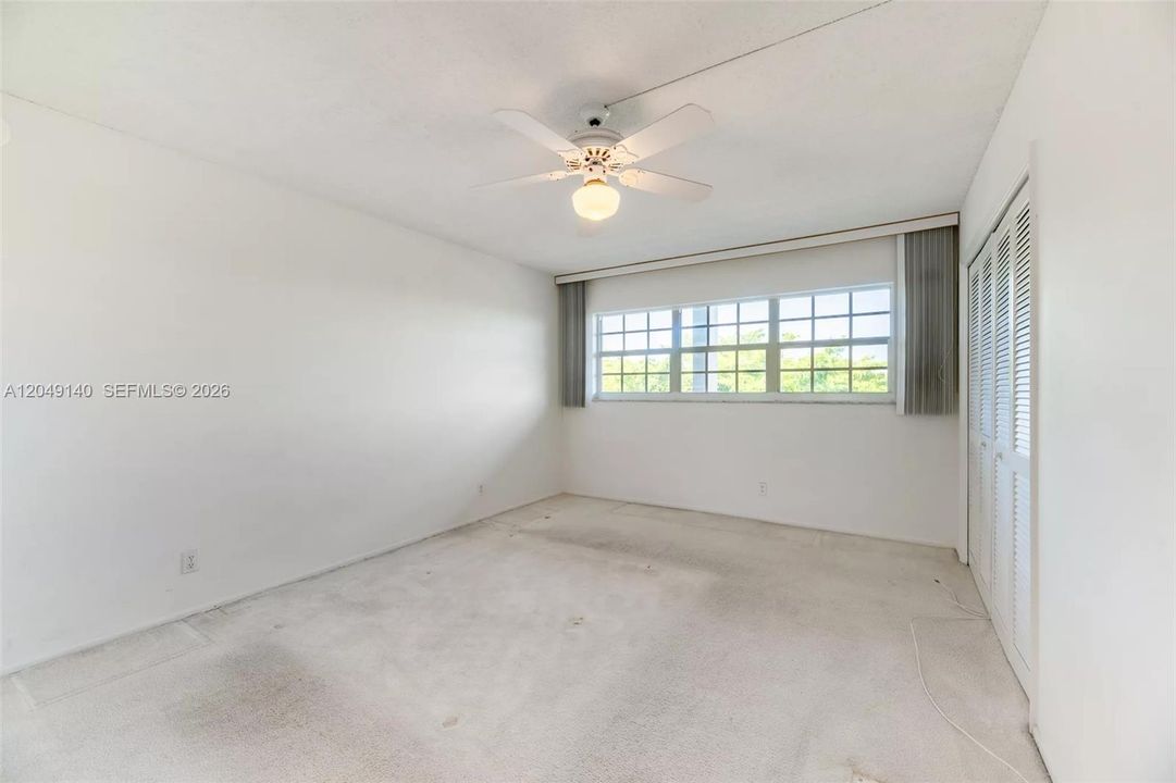 For Sale: $209,900 (2 beds, 2 baths, 1064 Square Feet)