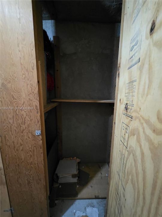 For Sale: $209,900 (2 beds, 2 baths, 1064 Square Feet)