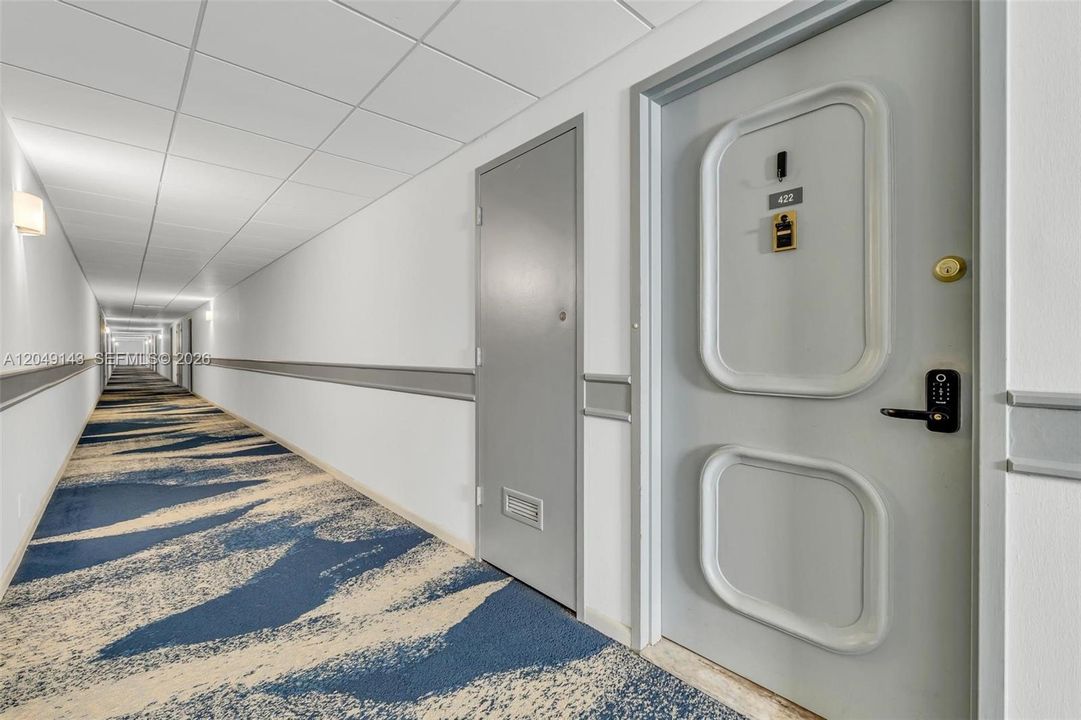 For Sale: $275,000 (2 beds, 2 baths, 1344 Square Feet)