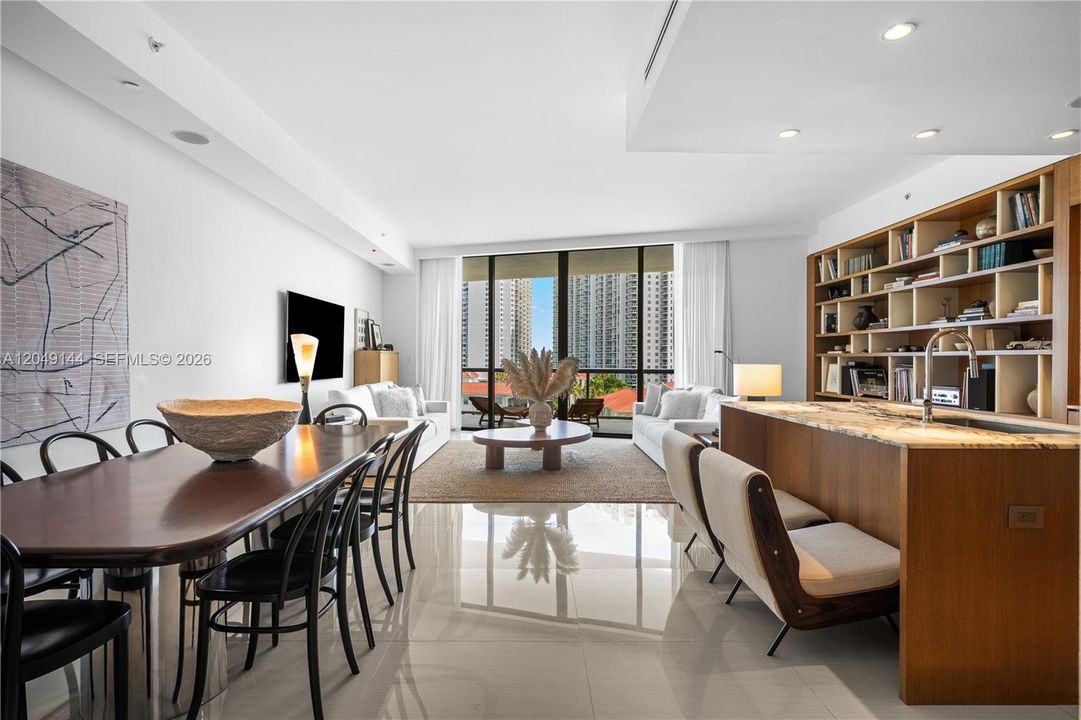 For Sale: $1,865,000 (4 beds, 4 baths, 2518 Square Feet)