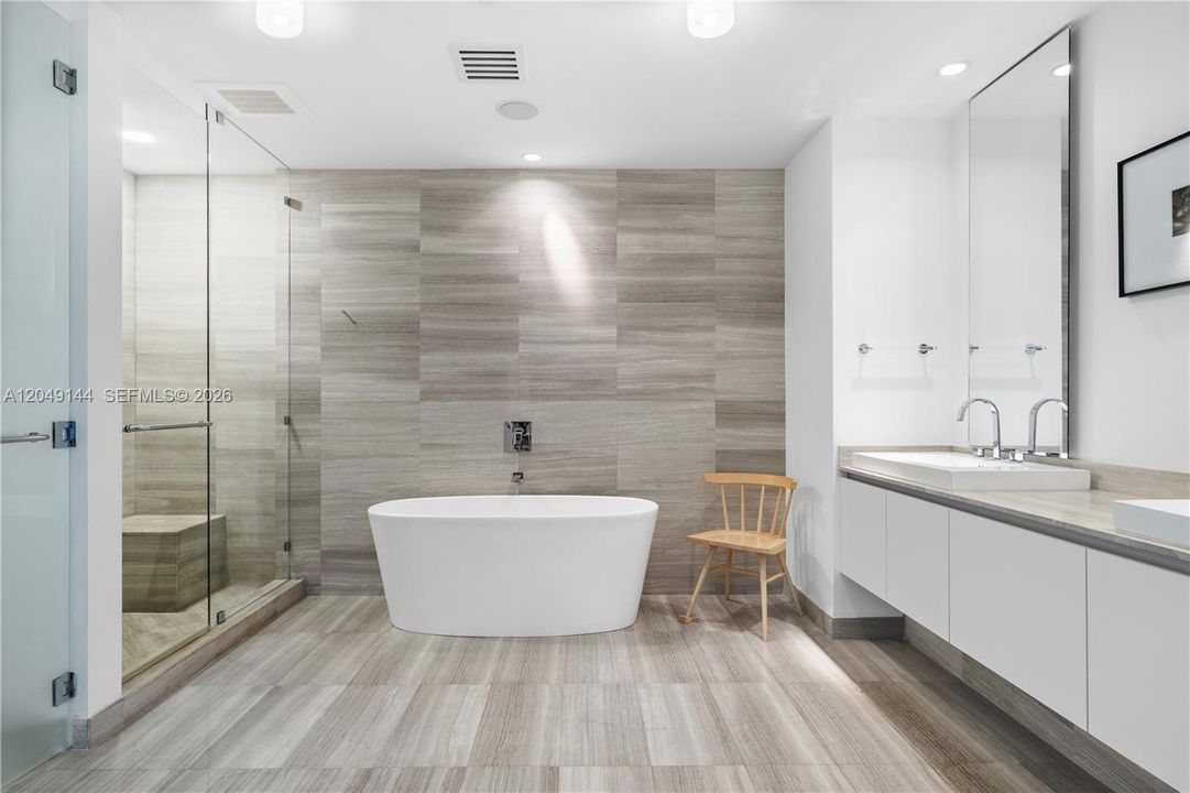 For Sale: $1,865,000 (4 beds, 4 baths, 2518 Square Feet)