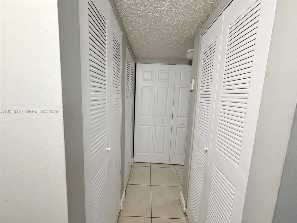 For Rent: $2,250 (2 beds, 2 baths, 1075 Square Feet)