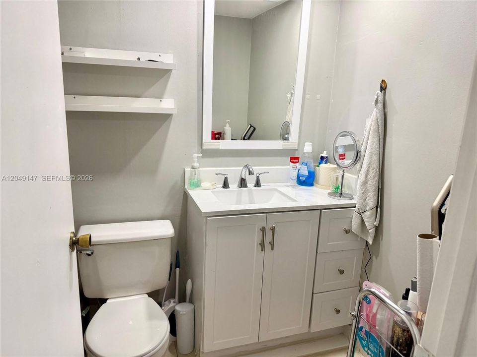 For Rent: $2,250 (2 beds, 2 baths, 1075 Square Feet)