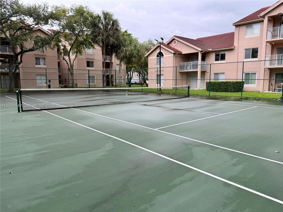 For Rent: $2,250 (2 beds, 2 baths, 1075 Square Feet)