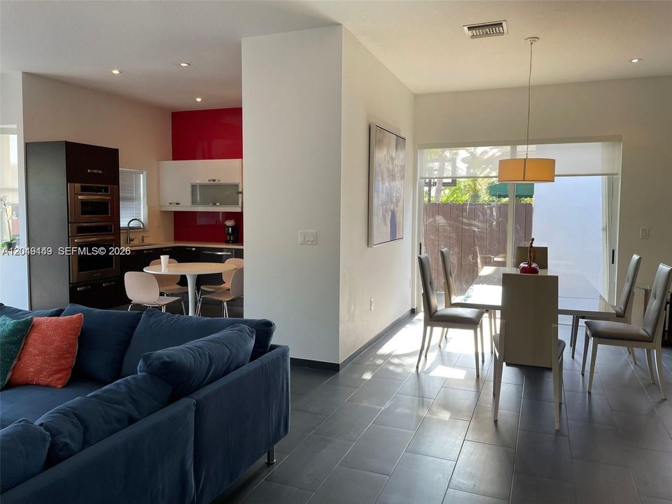 For Rent: $5,500 (4 beds, 2 baths, 2138 Square Feet)
